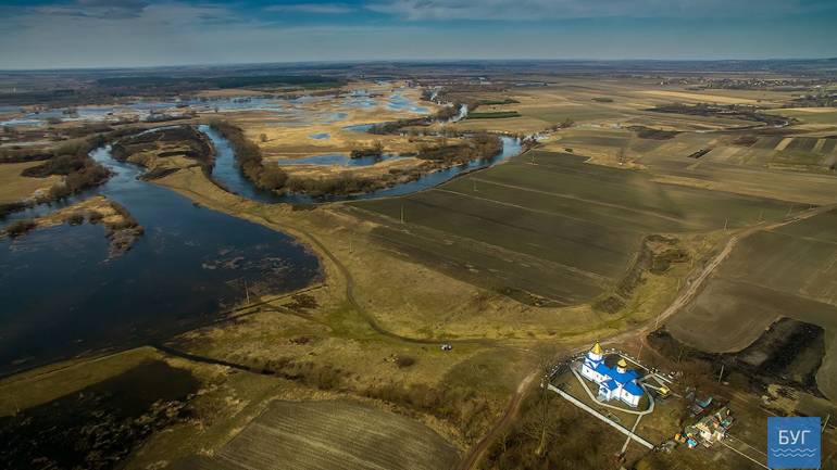 Українські землі можуть дістатись Польщі через неналежне укріплення берегів річки