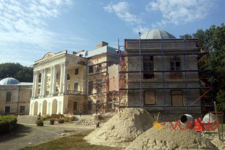 палац у Вороновиці фото