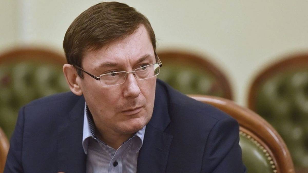 Центр протидії корупції подав до суду на Луценка за соціальну рекламу