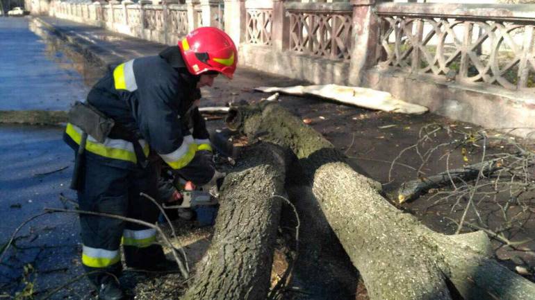 Рятувальники Вінниччини ліквідовували збитки стихії