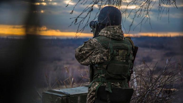 На Донбасі знову стріляли