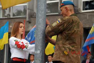 підняття українського прапору у Вінниці фото