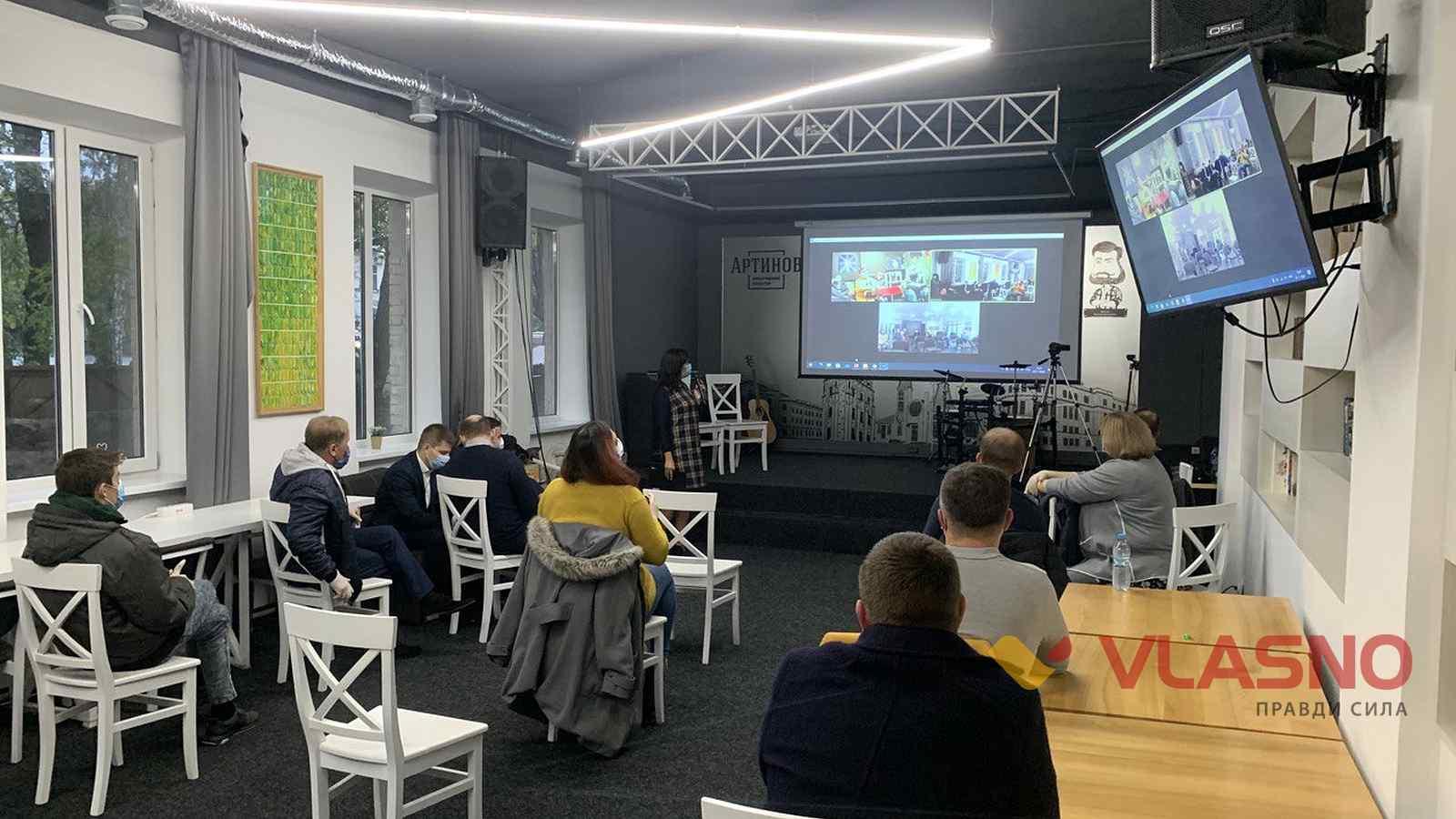 У Вінниці на громадських слуханнях підтримали будівництво багатоповерхового офісного центру біля парку Леонтовича