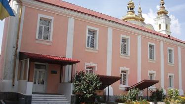 У Вінницький художній музей пускають до десяти відвідувачів, а на вході міряють температуру