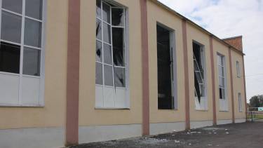 На Вінниччині у постраждалому від вибухів спортзалі провели хокейний чемпіонат України