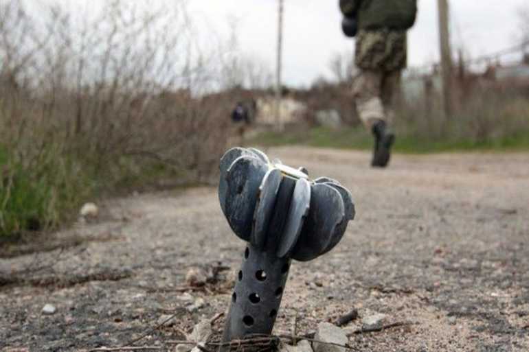 Бойовики активізувалися по обіді: двоє бійців поранено 