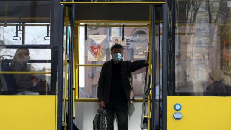 Із температурою 37,2 на Вінниччині до автобусу не пустять