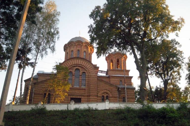 церква Різдва Богородиці у Круподеринцях фото