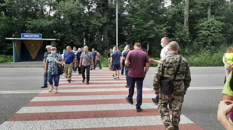 Ветерани АТО/ООС перекрили трасу під Вінницею через &laquo;земельне питання&raquo; (ОНОВЛЕНО)