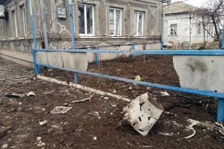 Терористи обстріляли селище Сартана поблизу Маріуполя