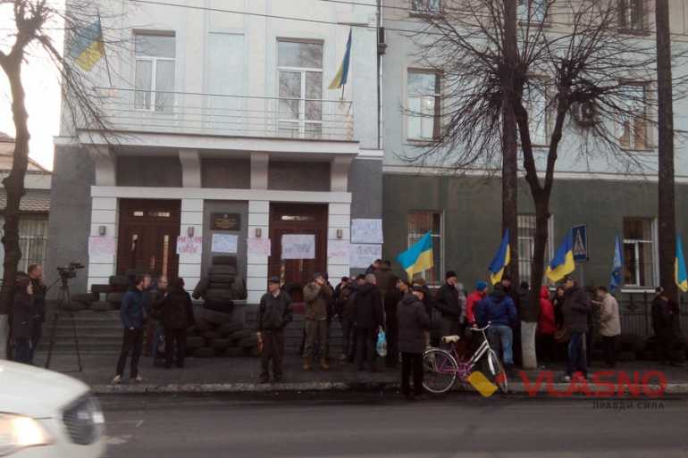 протест під вінницькою поліцією фото