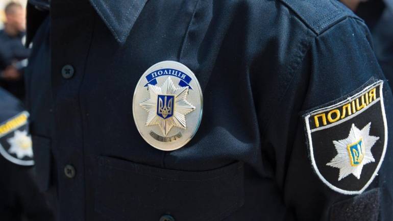 На Вінниччині п`яний пасажир автівки вкусив поліцейського