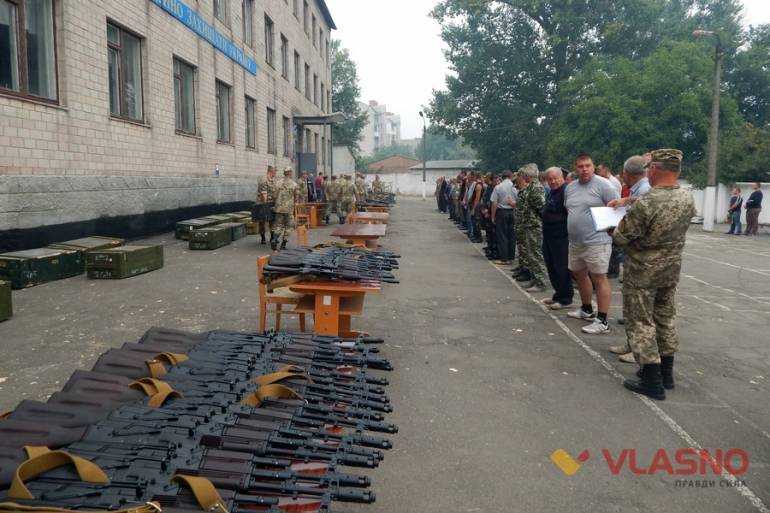 збори загону територіальної оборони у Вінниці фото
