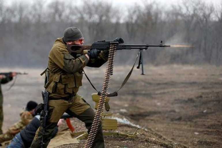 бойовики-стріляють-фото