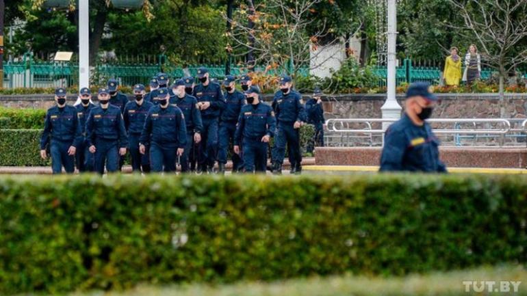 У Мінськ в`їхали БТРи