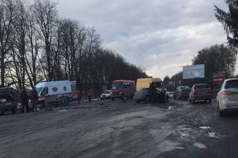 На Вінниччині внаслідок ДТП загинуло два водія автомобілів