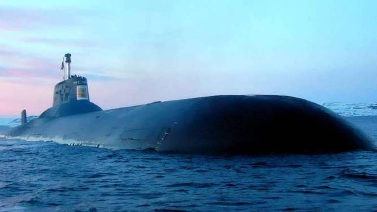 Біля кордонів Латвії зафіксували російський підводний човен