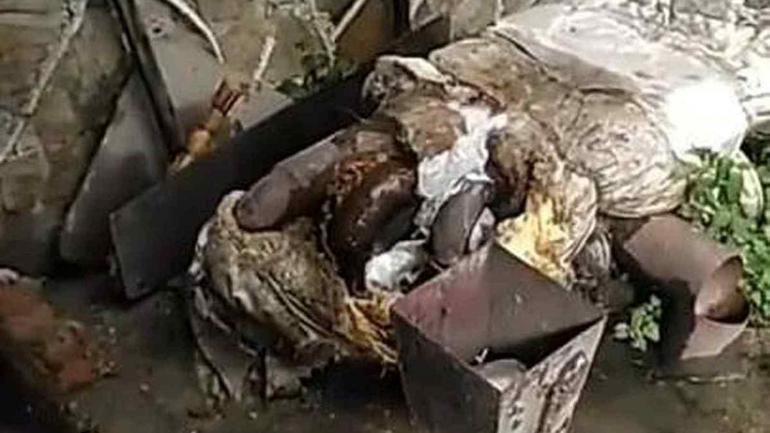 Мешканці одного з будинків Вінниці три тижні чекають, коли їм відремонтують трубу