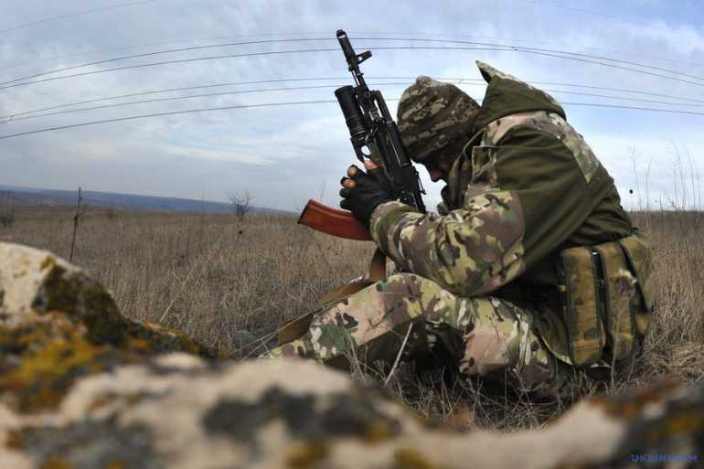 Бойовики активізувались на Луганському напрямку: є втрати