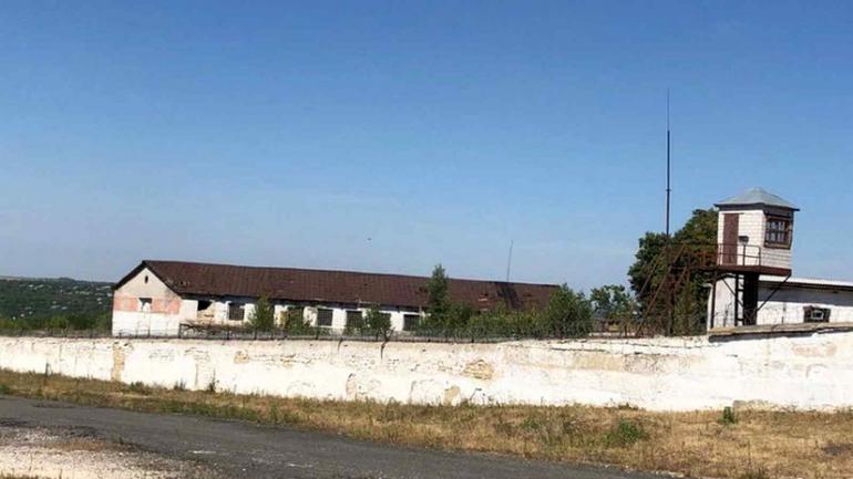 У Піщанці збираються продати будівлю виправної колонії