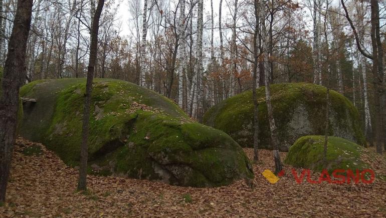 Петрович та Камінне Село: тут позбуваються гріхів та шукають сонячний камінь