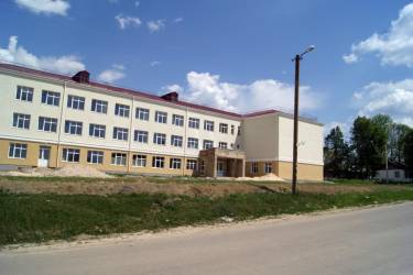 школа у Зведенівці фото