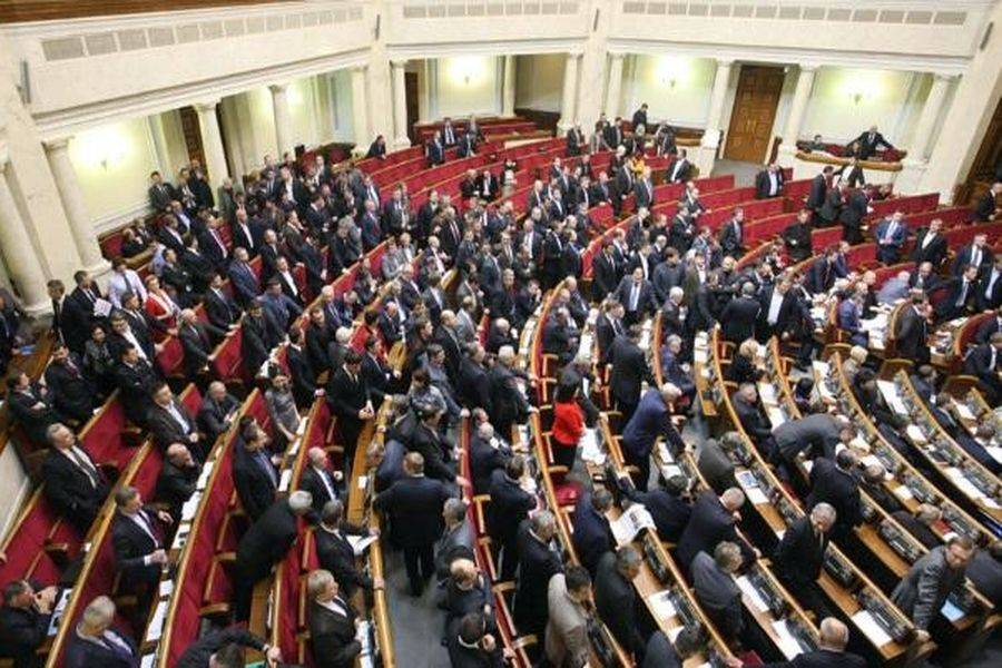 Парламент розгляне законопроект щодо скасування депутатської недоторканності
