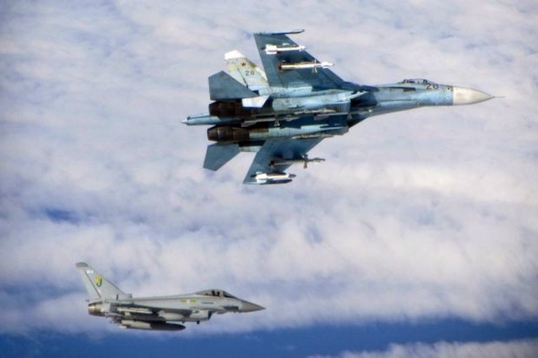 Російські винищувачі на кордоні з Україною