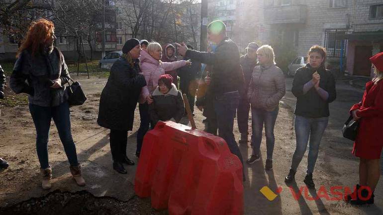 У Вінниці цілий квартал заливає окропом (ФОТО) (ВІДЕО)