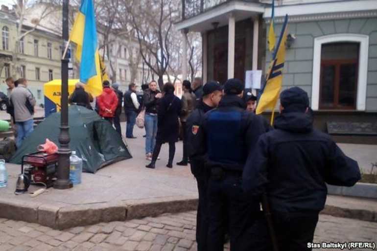 акція протесту під Одеською прокуратурою фото