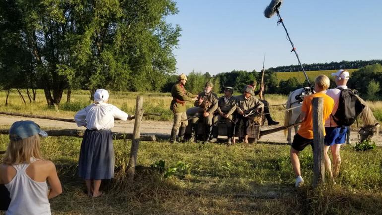 Замість моря &ndash; фільм: багатодітна родина вінничан зняла короткометражну стрічку про Голодомор