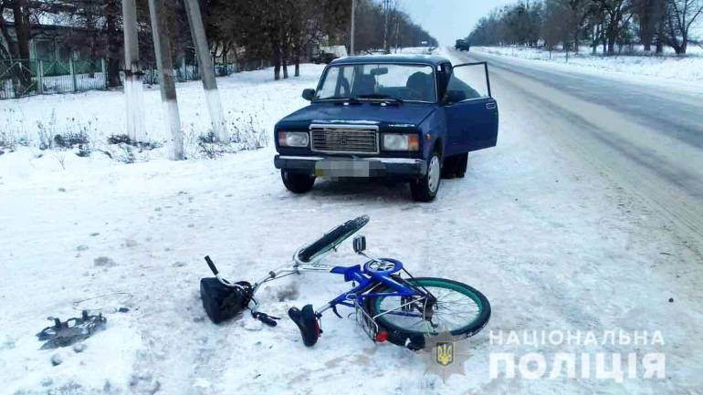 43-річна велосипедистка потрапила під колеса &laquo;Жигулів&raquo; на Вінниччині